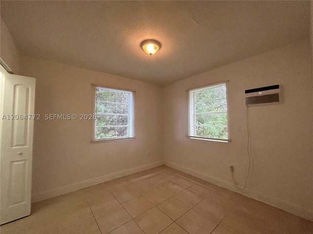 6415 NW 17th Ave, Miami, FL 33147