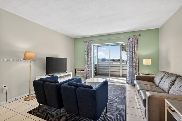 17001 NE 13th Ave 201, Miami, FL 33162