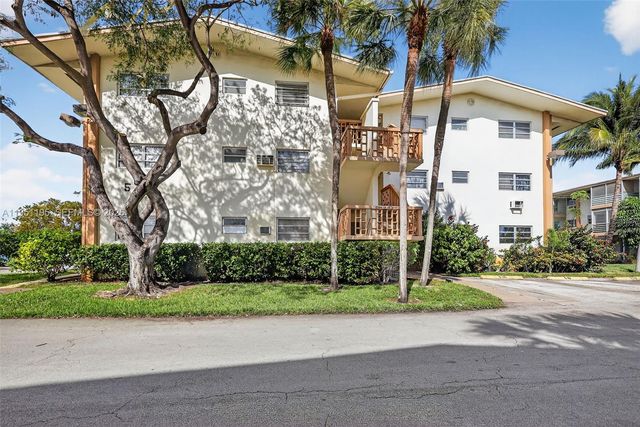 17001 NE 13th Ave 201, Miami, FL 33162