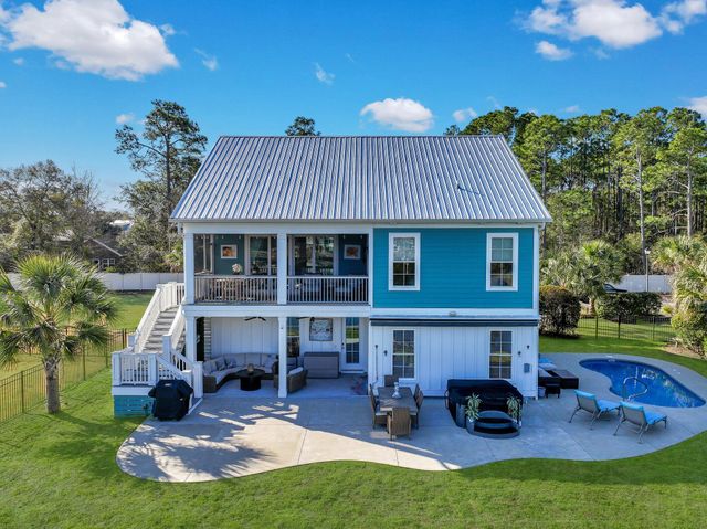 392 Eagle Pass Drive, Murrells Inlet, SC 29576