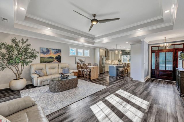 392 Eagle Pass Drive, Murrells Inlet, SC 29576