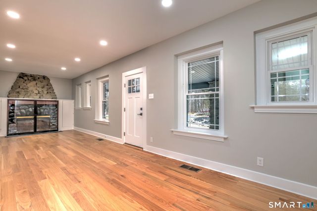 884 Grassy Hill Road, Orange, CT 06477