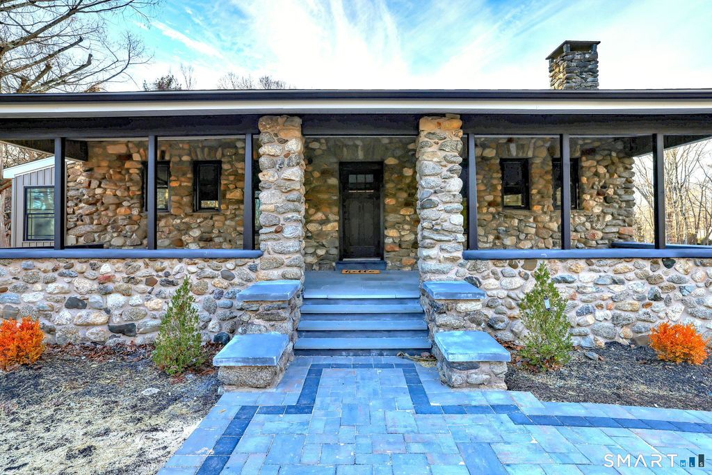 884 Grassy Hill Road, Orange, CT 06477