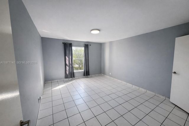 8005 Lake Dr 404, Doral, FL 33166