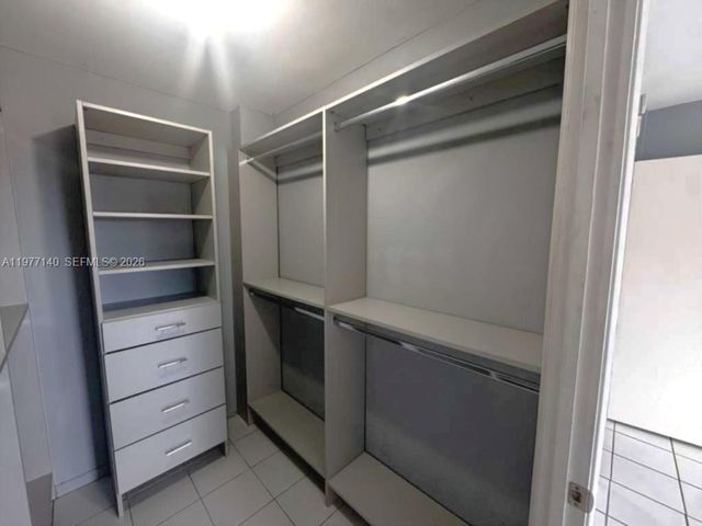 8005 Lake Dr 404, Doral, FL 33166