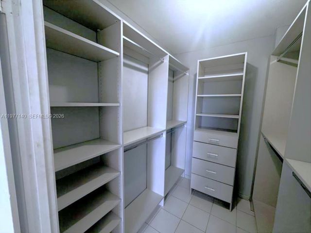 8005 Lake Dr 404, Doral, FL 33166