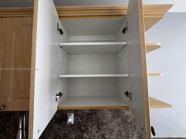 8005 Lake Dr 404, Doral, FL 33166