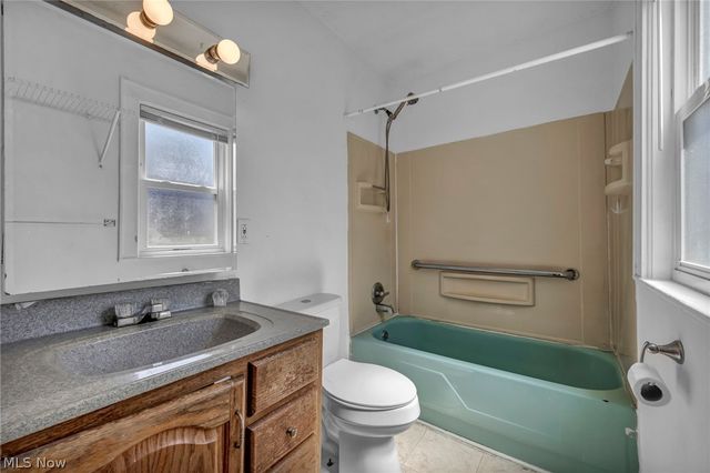 2279 SW 13th Street SW, Akron, OH 44314