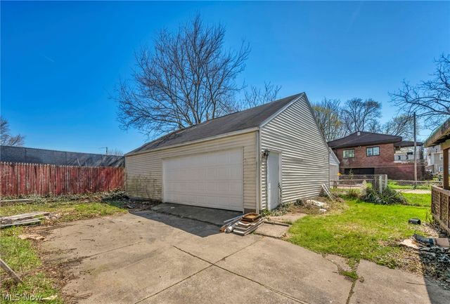 2279 SW 13th Street SW, Akron, OH 44314