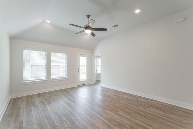 10626 Whitejacket Drive, Conroe, TX 77385