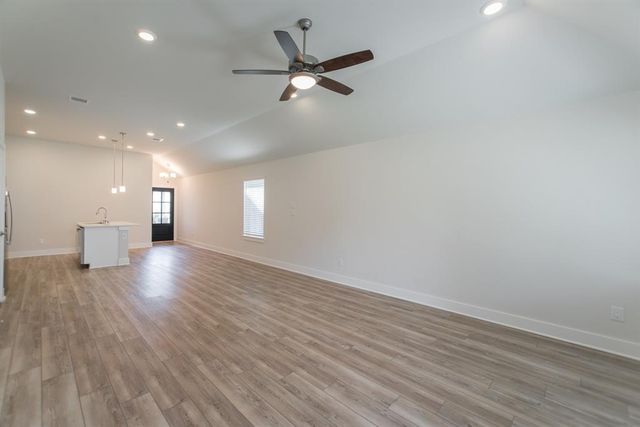 10626 Whitejacket Drive, Conroe, TX 77385
