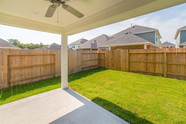 10626 Whitejacket Drive, Conroe, TX 77385