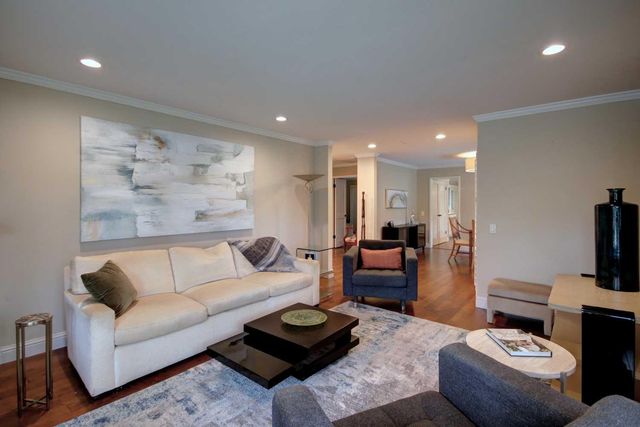 11430 Coloma Rd, Gold River, CA 95670