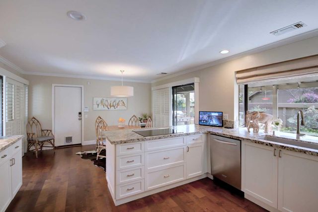 11430 Coloma Rd, Gold River, CA 95670