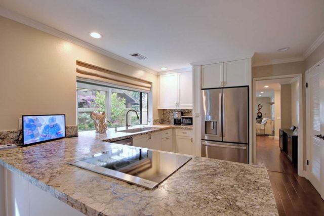 11430 Coloma Rd, Gold River, CA 95670