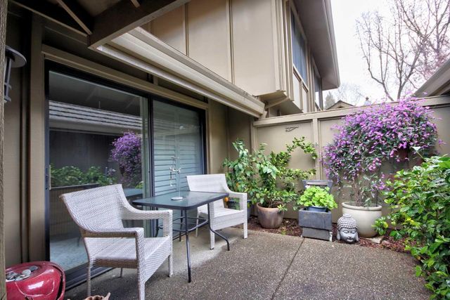 11430 Coloma Rd, Gold River, CA 95670