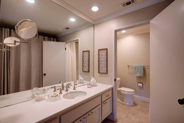 11430 Coloma Rd, Gold River, CA 95670