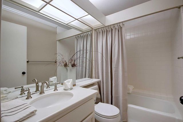 11430 Coloma Rd, Gold River, CA 95670