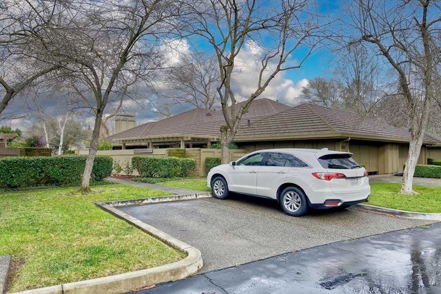 11430 Coloma Rd, Gold River, CA 95670