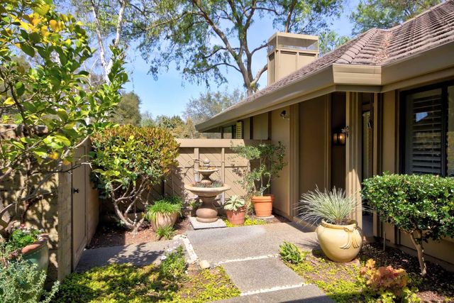 11430 Coloma Rd, Gold River, CA 95670