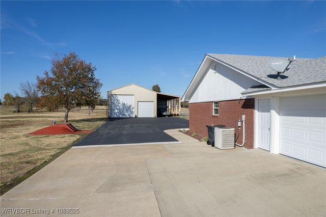 474377 1130 Road, Muldrow, OK 74948