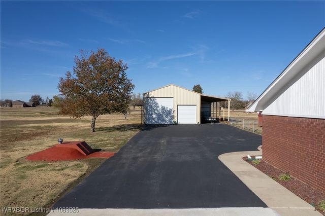 474377 1130 Road, Muldrow, OK 74948