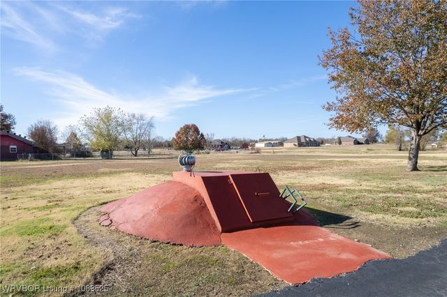 474377 1130 Road, Muldrow, OK 74948