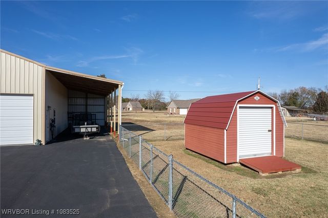 474377 1130 Road, Muldrow, OK 74948