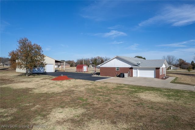 474377 1130 Road, Muldrow, OK 74948