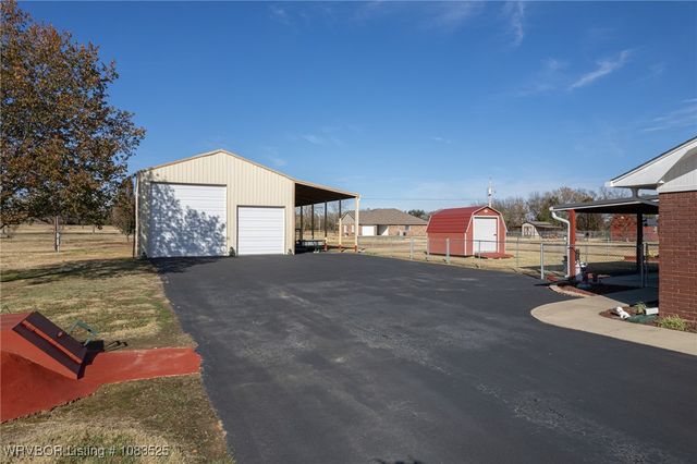 474377 1130 Road, Muldrow, OK 74948