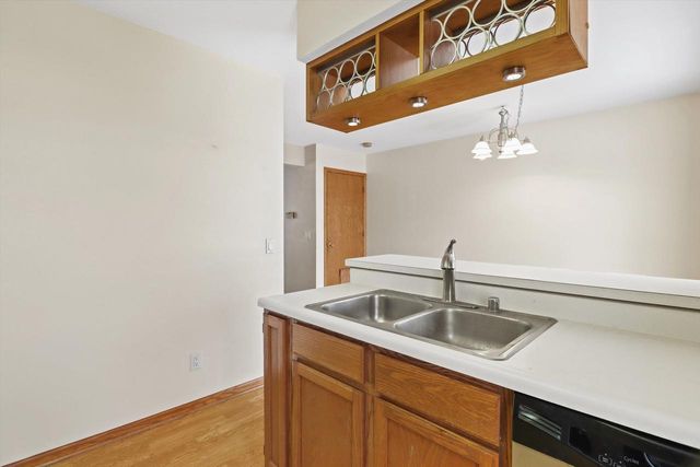 6829 Raymond Road, Madison, WI 53719