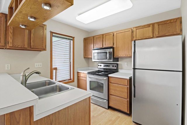 6829 Raymond Road, Madison, WI 53719