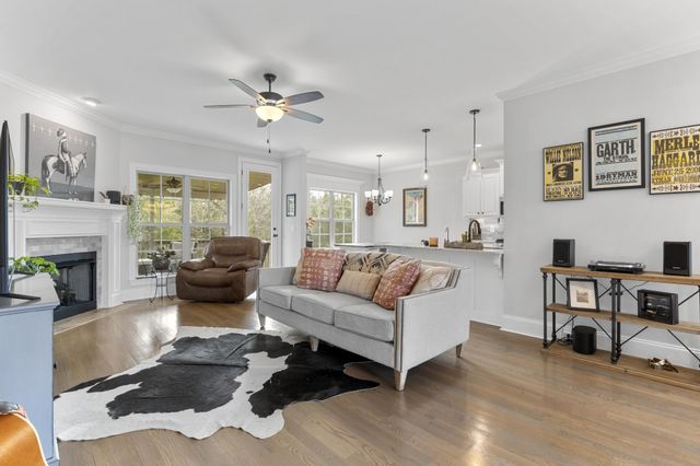 193 Karen Dr, Mount Juliet, TN 37122