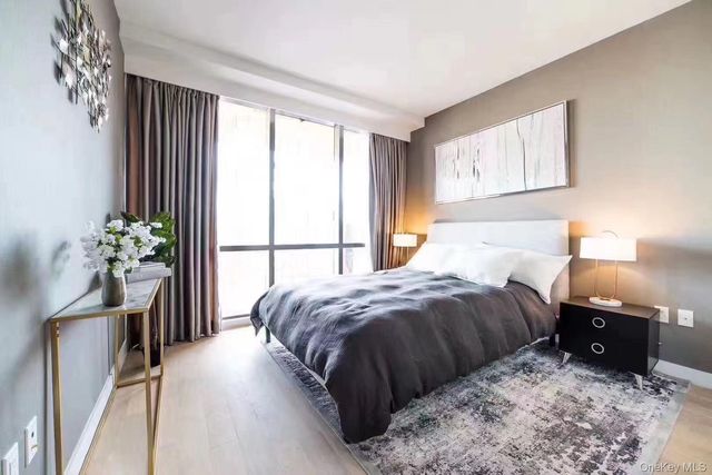 33-66 Farrington 14A, Flushing, NY 11354