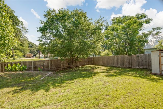 1204 East 28th Street, Bryan, TX 77803
