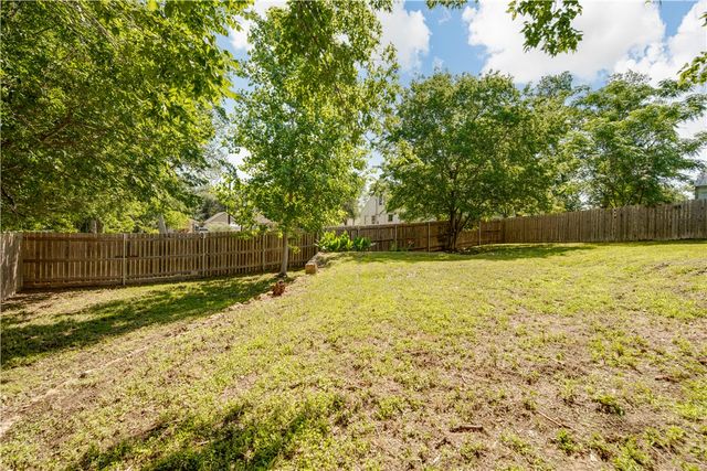 1204 East 28th Street, Bryan, TX 77803