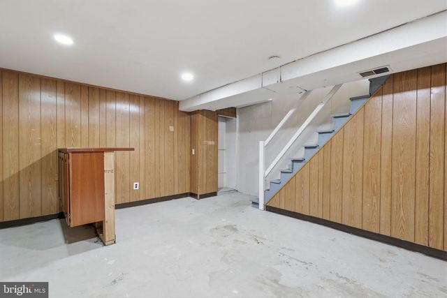 18 GLENHAVEN RD, Glenolden, PA 19036