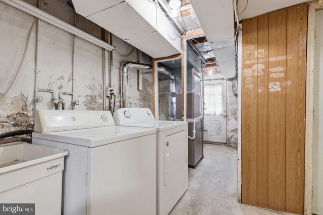 18 GLENHAVEN RD, Glenolden, PA 19036