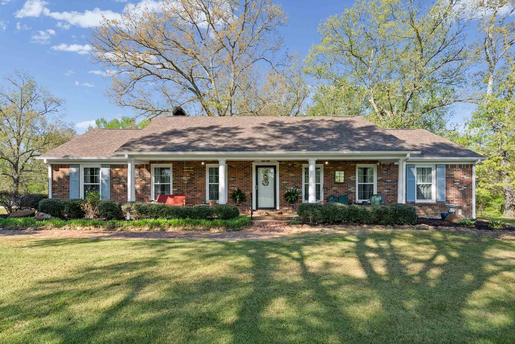350 COUNTRY CLUB RD, Unincorporated, TN 38068