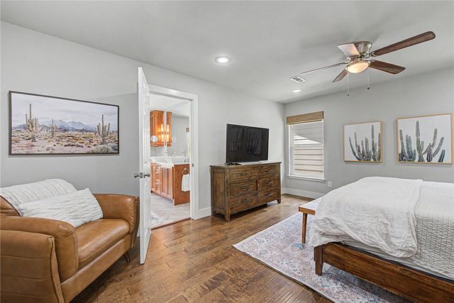 1325 Quail Run Circle, Bentonville, AR 72712
