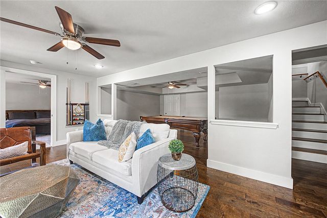 1325 Quail Run Circle, Bentonville, AR 72712