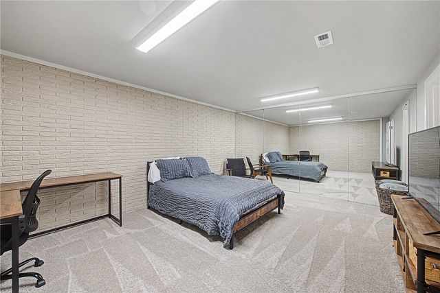 1325 Quail Run Circle, Bentonville, AR 72712