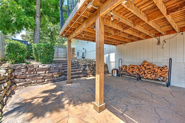 1325 Quail Run Circle, Bentonville, AR 72712