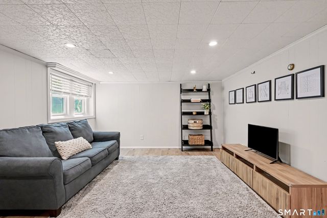 11 Klondike Avenue, Stamford, CT 06907