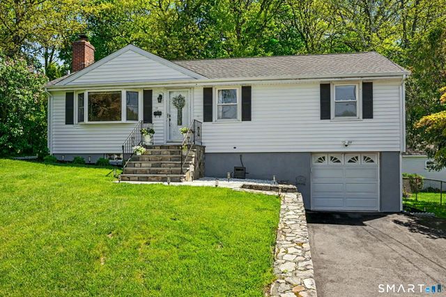 11 Klondike Avenue, Stamford, CT 06907