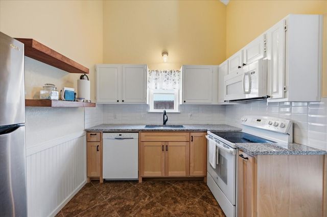 407 Nita Lane, Euless, TX 76040
