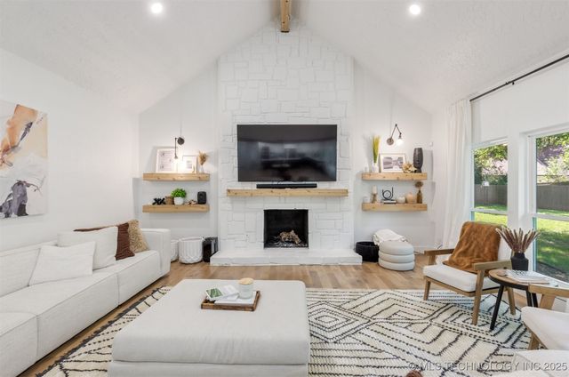 10123 S Urbana Avenue, Tulsa, OK 74137