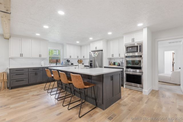 10123 S Urbana Avenue, Tulsa, OK 74137