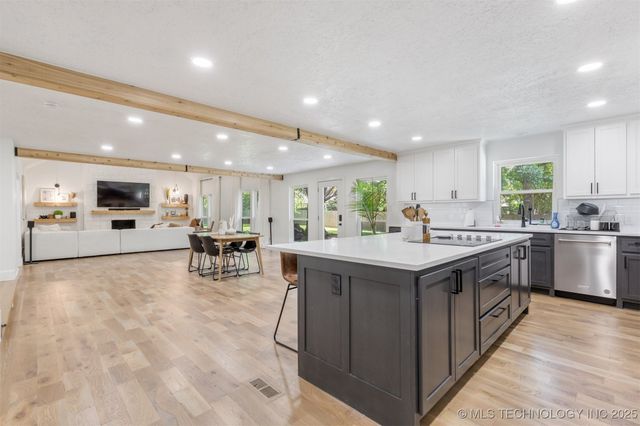 10123 S Urbana Avenue, Tulsa, OK 74137