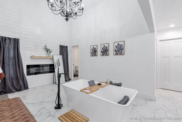 10123 S Urbana Avenue, Tulsa, OK 74137